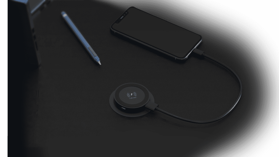 INFOBIT iMeeting W60 — подключение зарядки USB