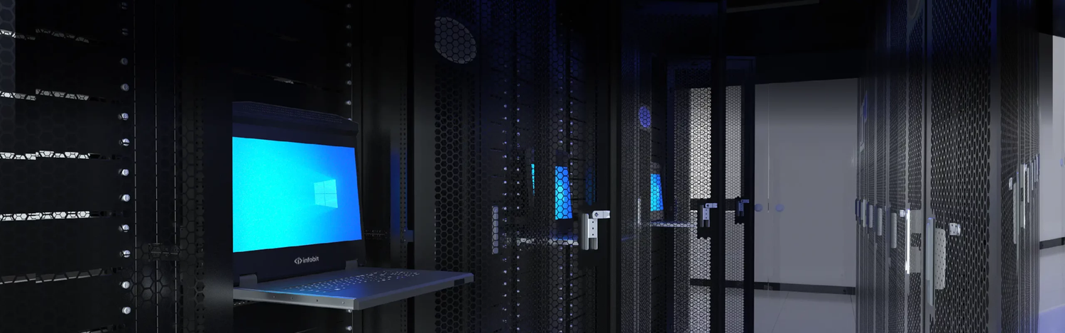 INFOBIT iSwitch V1808 — консоль в серверной